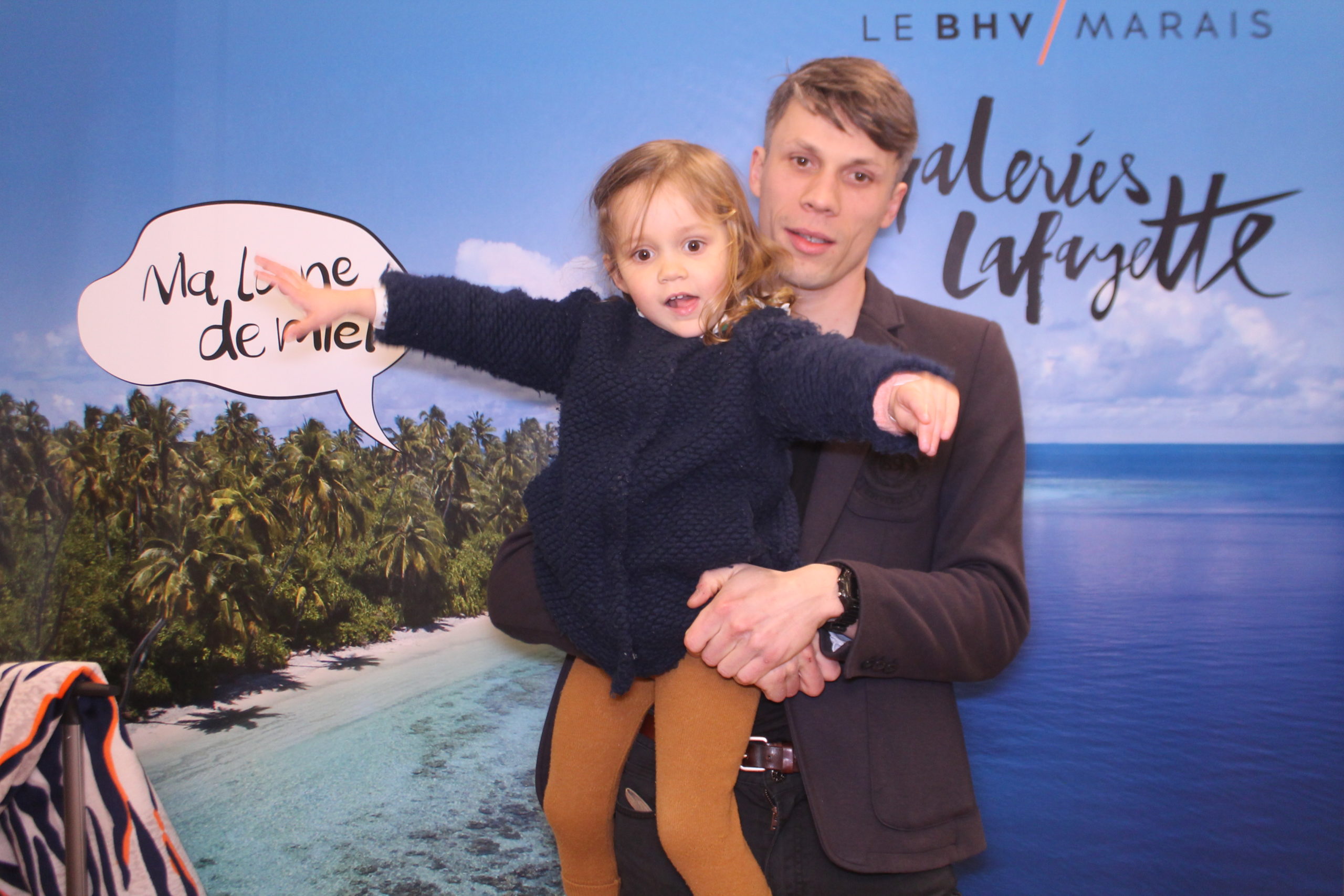 Une photobox aux Geleries Lafayette à Caen en Normandie