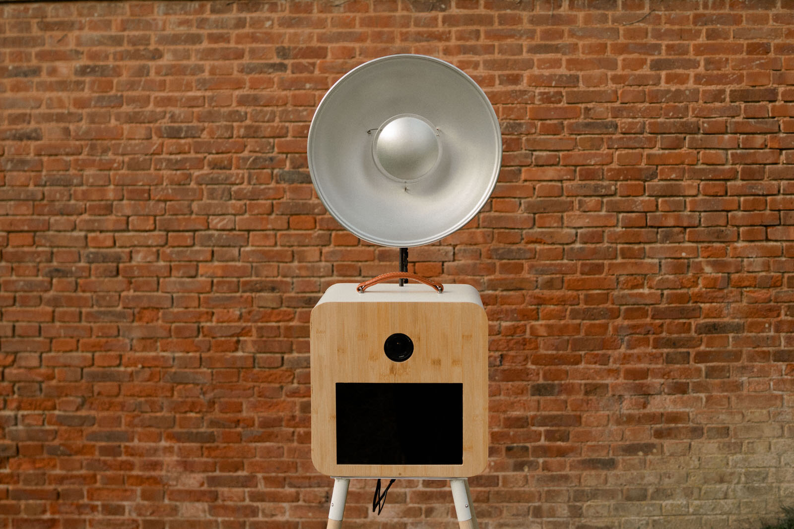 Hello box, modèle photobooth en bois