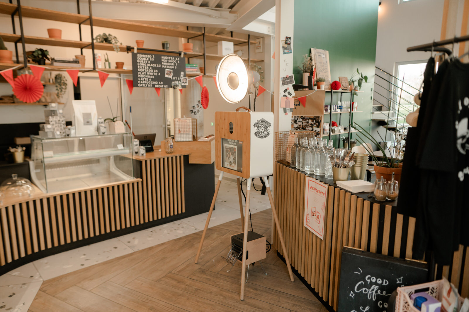 Ambiance événement dans le coffee shop coffee shop presqu’île Caen ambiance événement clientèle